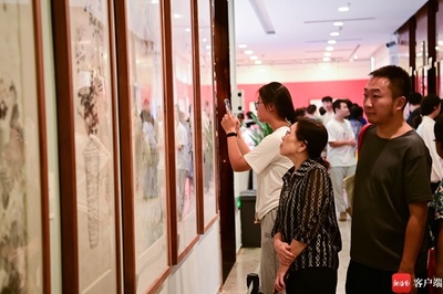 三亚美术馆与岭南美术馆签署合作协议，共创文化艺术交流新篇章